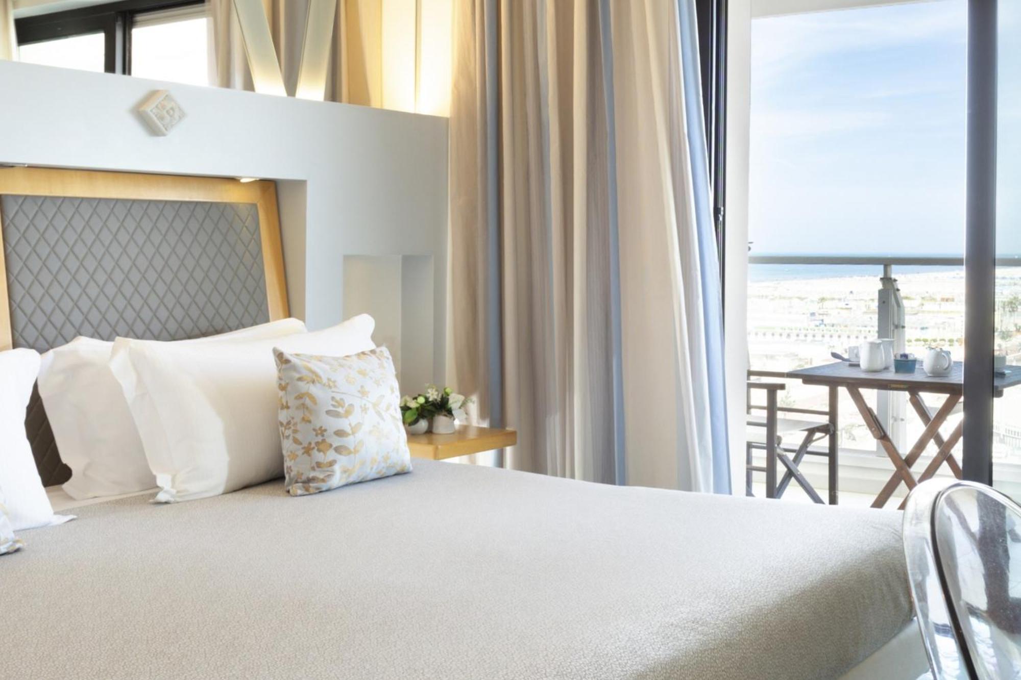 Club House Hotel Rimini Ngoại thất bức ảnh